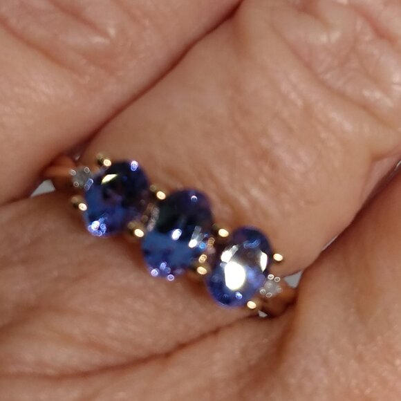 10k solid gold tanzanite & diamond set - Picture 10 of 16
